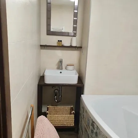 Demaris Bed & Breakfast *