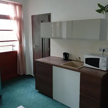 Demaris Panzió 4*